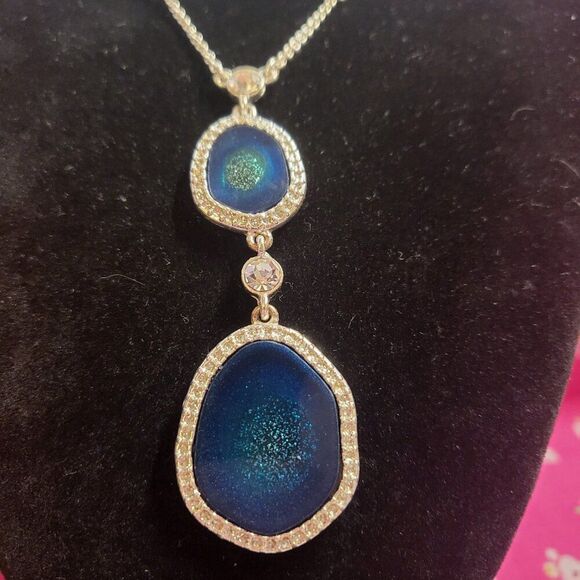 Vintage Avon Faux Turquoise Blue Geode Rhinestone Drop Necklace and Earrings Set - Picture 11 of 12